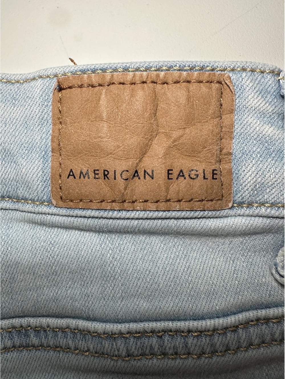 American Eagle Light Wash Hi-Rise Shortie Denim Shorts Size 10 - Picture 3 of 6
